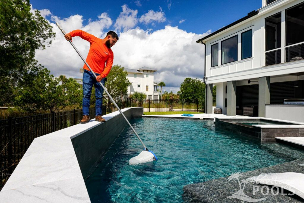 pool maintenance, cleaning a pool